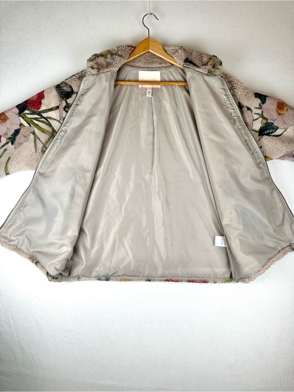 Hutch Anthropologie Florita Faux Fur Floral Zip Up Coat - Picture 5 of 12